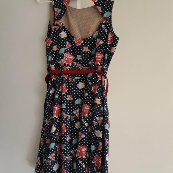 English dress - Picture 5 of 5